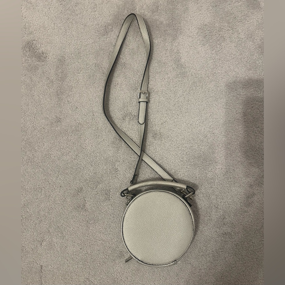 Topshop Round Sliver Crossbody Bag - Picture 11 of 13